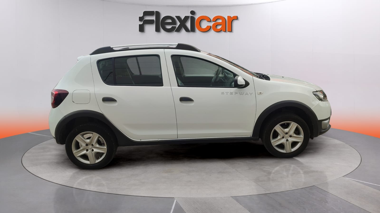https://cdn-flexicar.caraffinity.it/public_appraisal_images_pro/images/stock/183827/BvDf2iMuES__WhatsApp Image 2025-09-12 at 18.55.12.jpeg